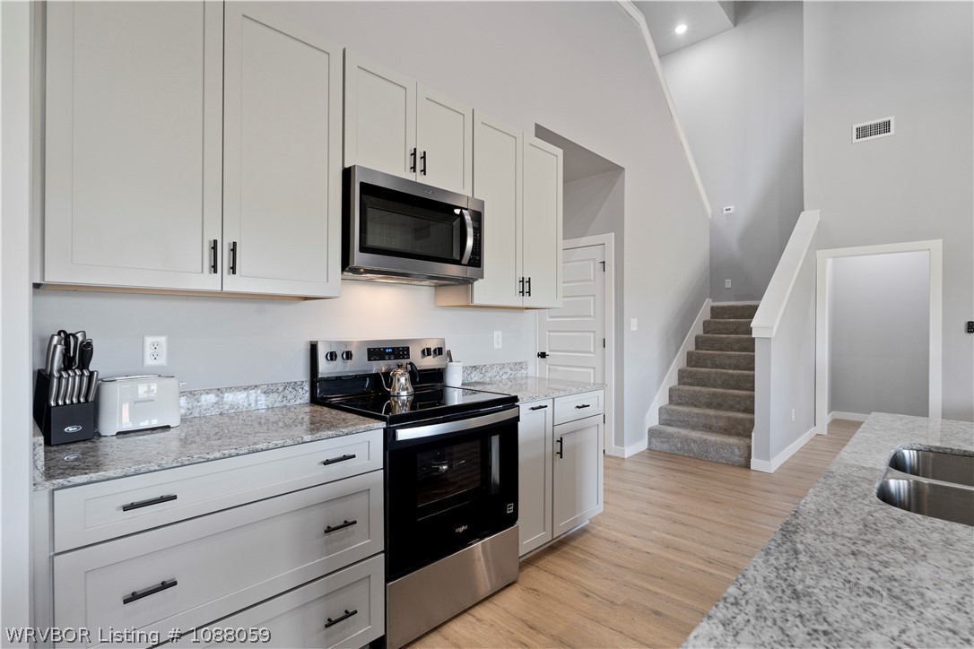 property viewer photo 6