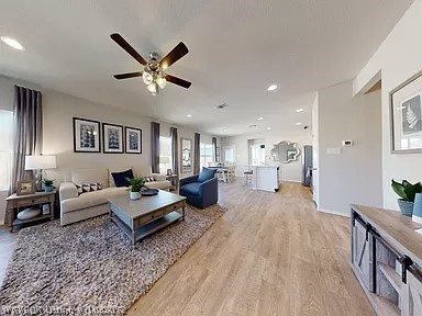 property viewer photo 3