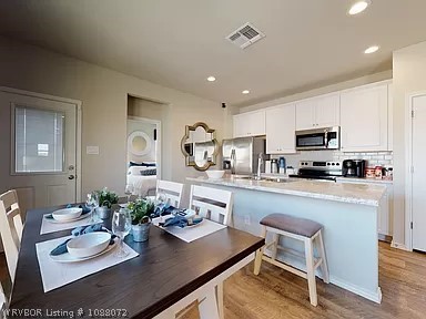 property viewer photo 6