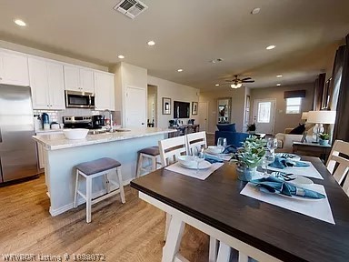 property viewer photo 7