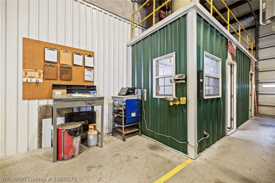main property photo 24