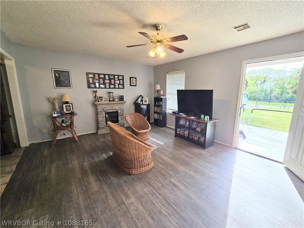 property viewer photo 3