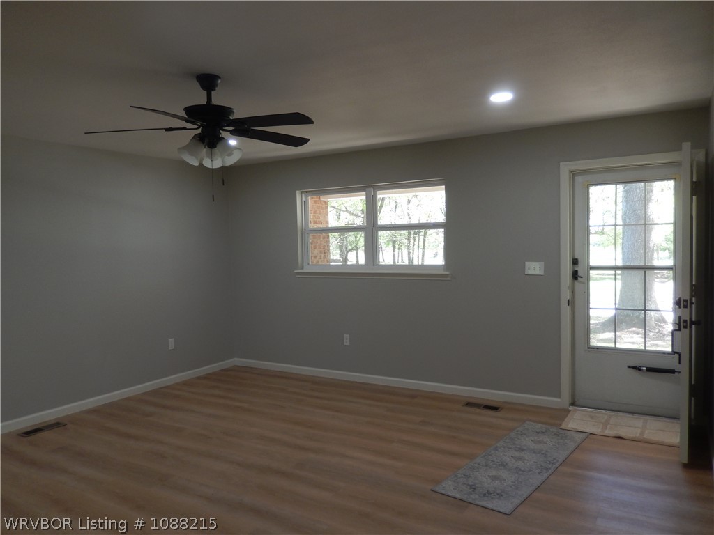 property viewer photo 10