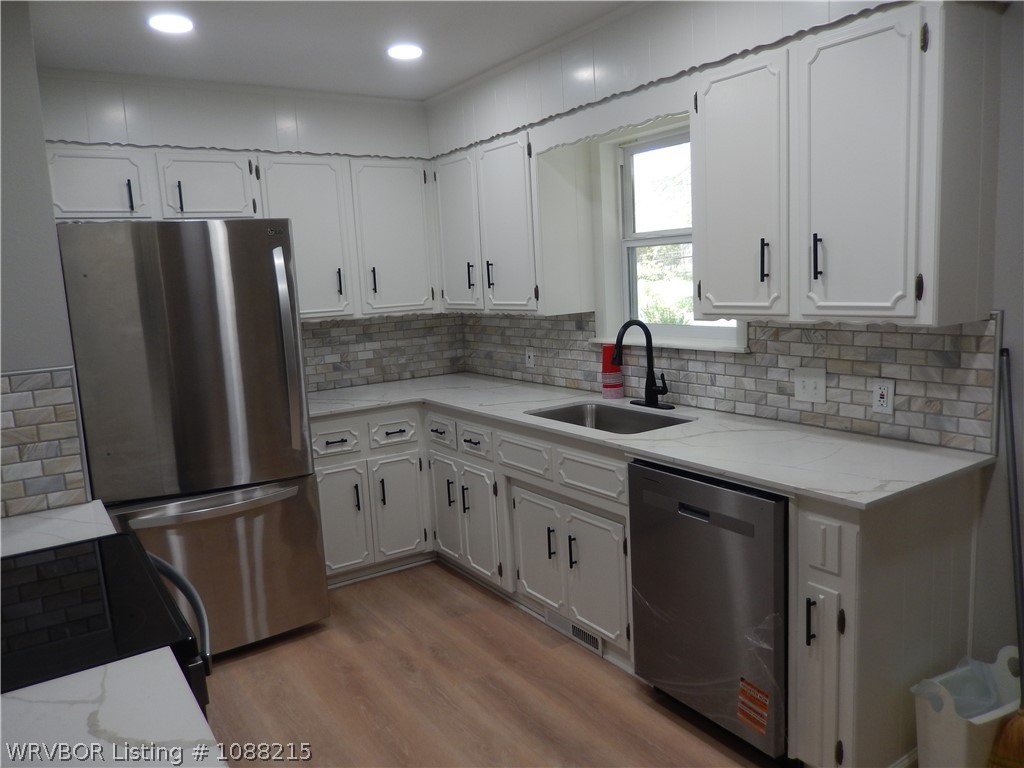 property viewer photo 13