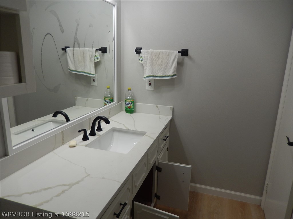 property viewer photo 18