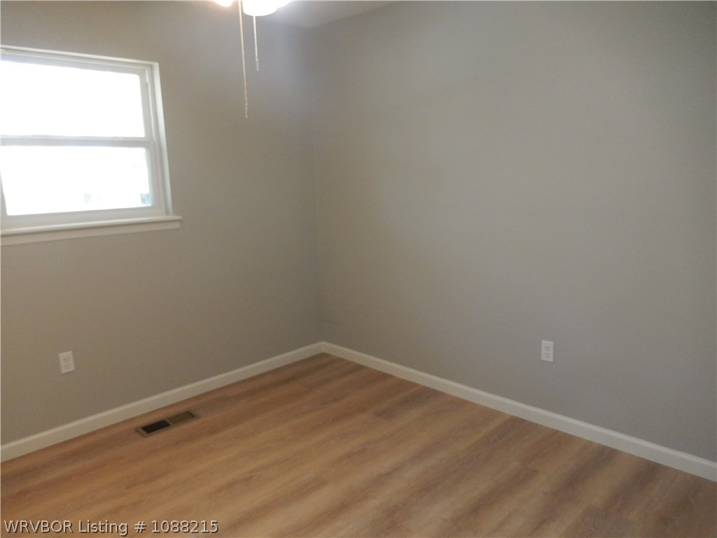 property viewer photo 19