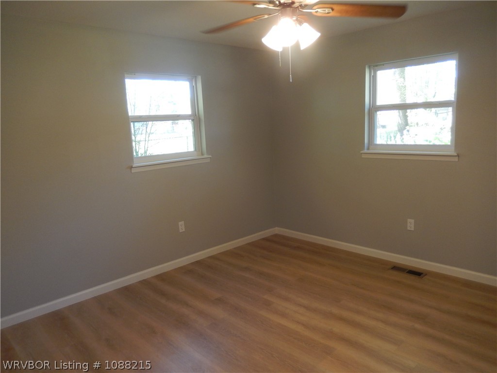 property viewer photo 23
