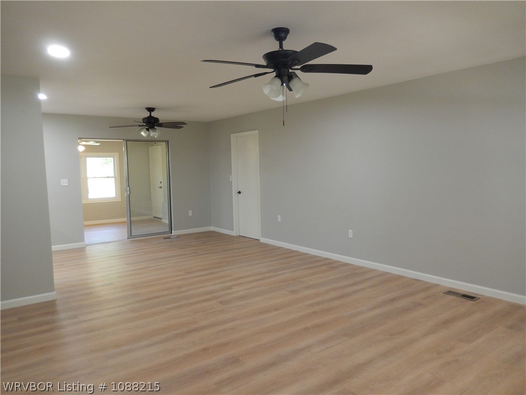 property viewer photo 9