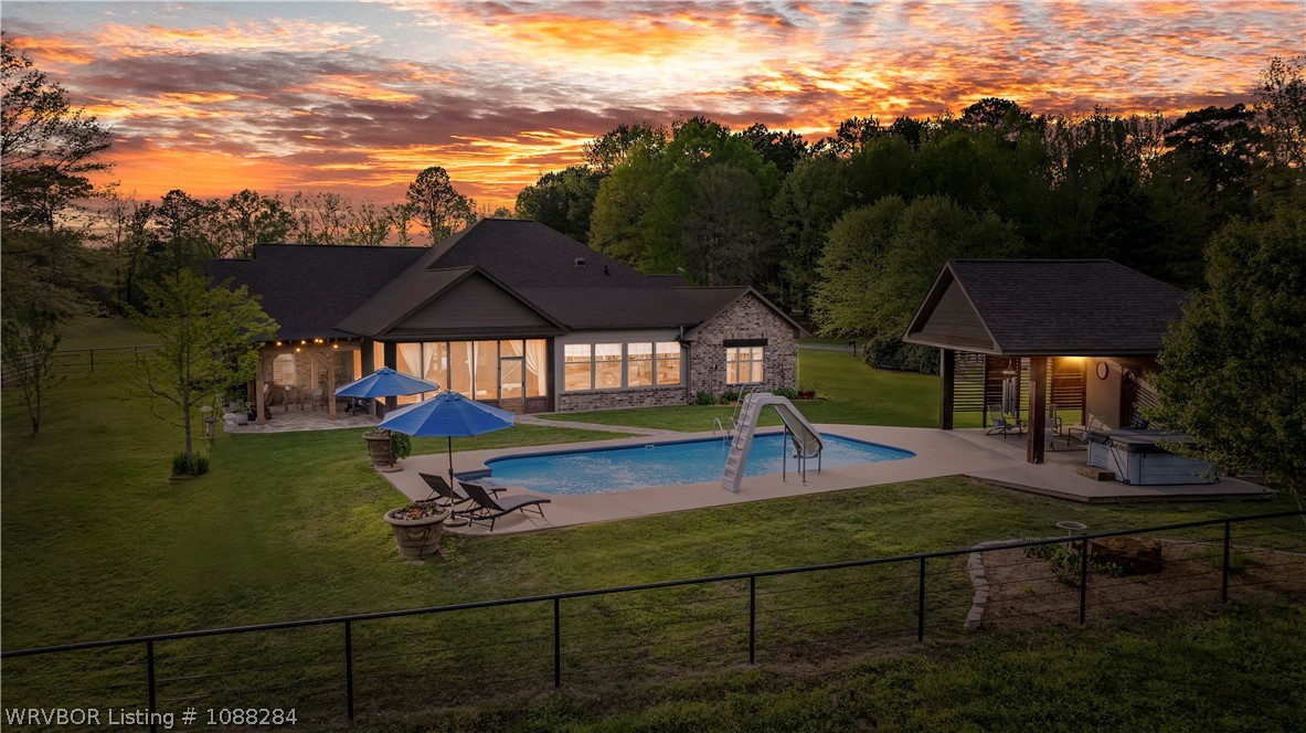 main property photo 4