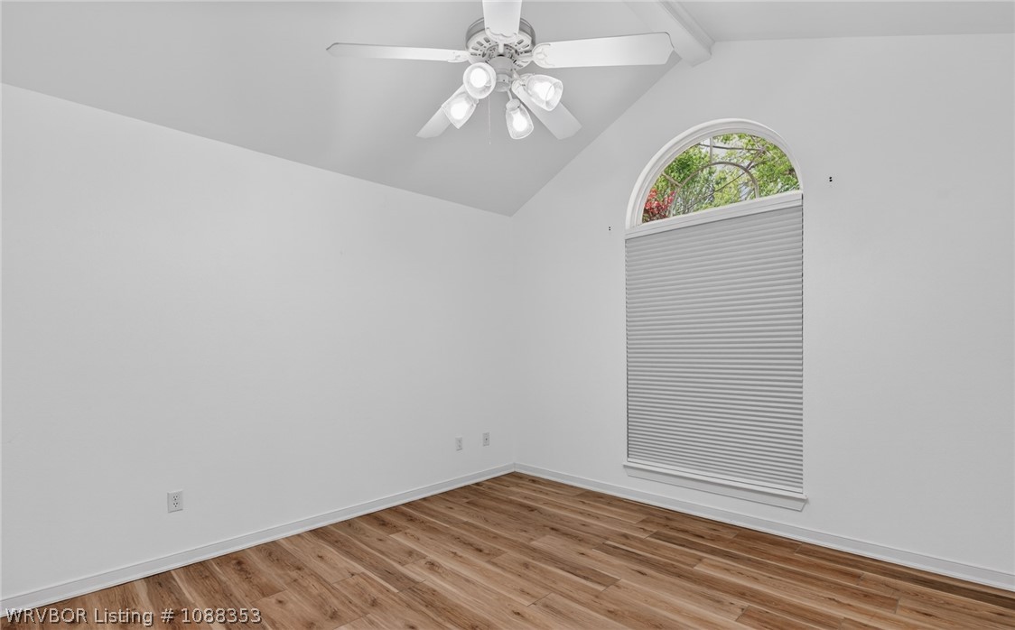 property viewer photo 25