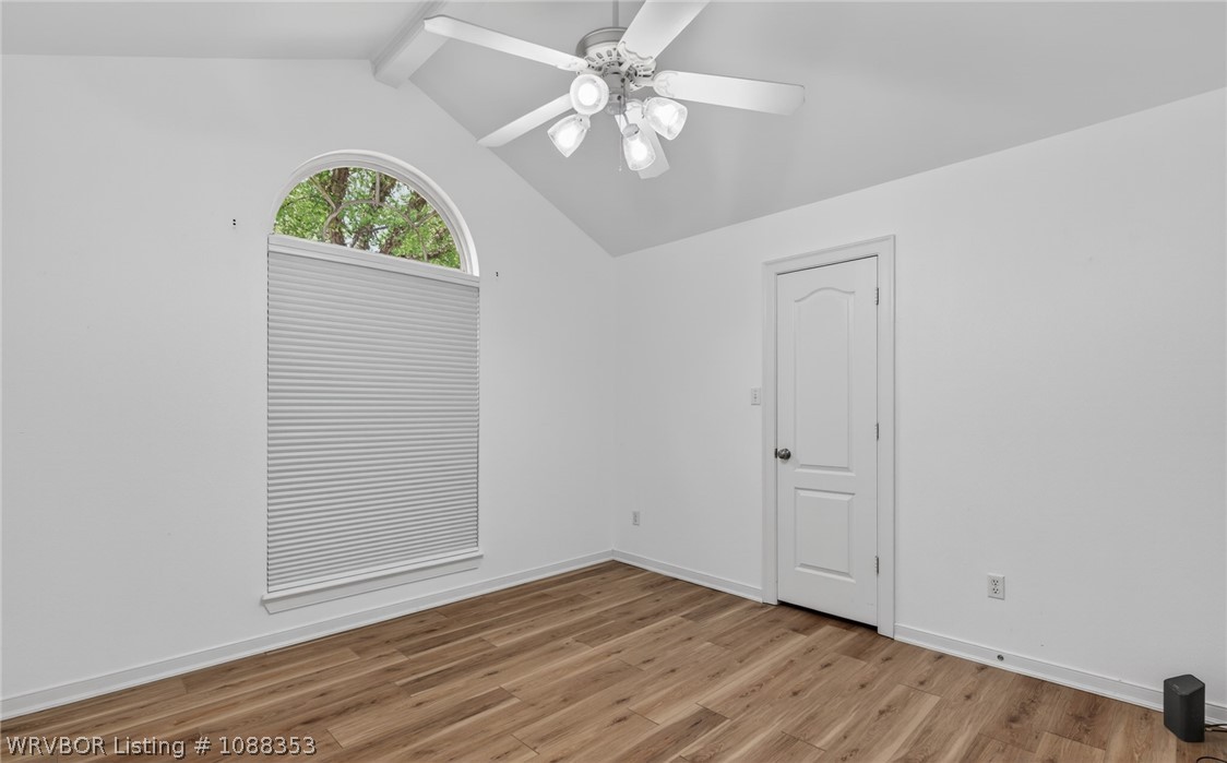 property viewer photo 26
