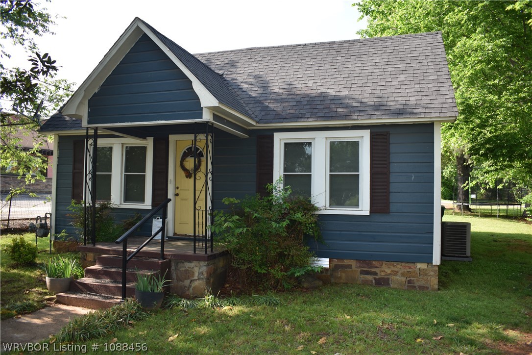 main property photo 30