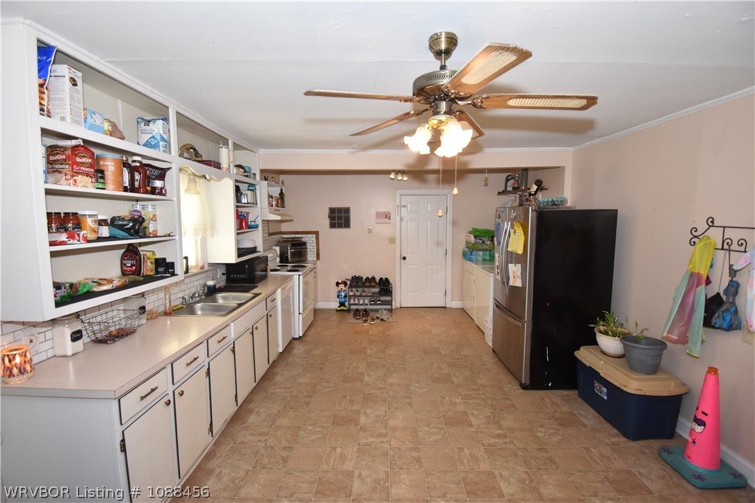 main property photo 8