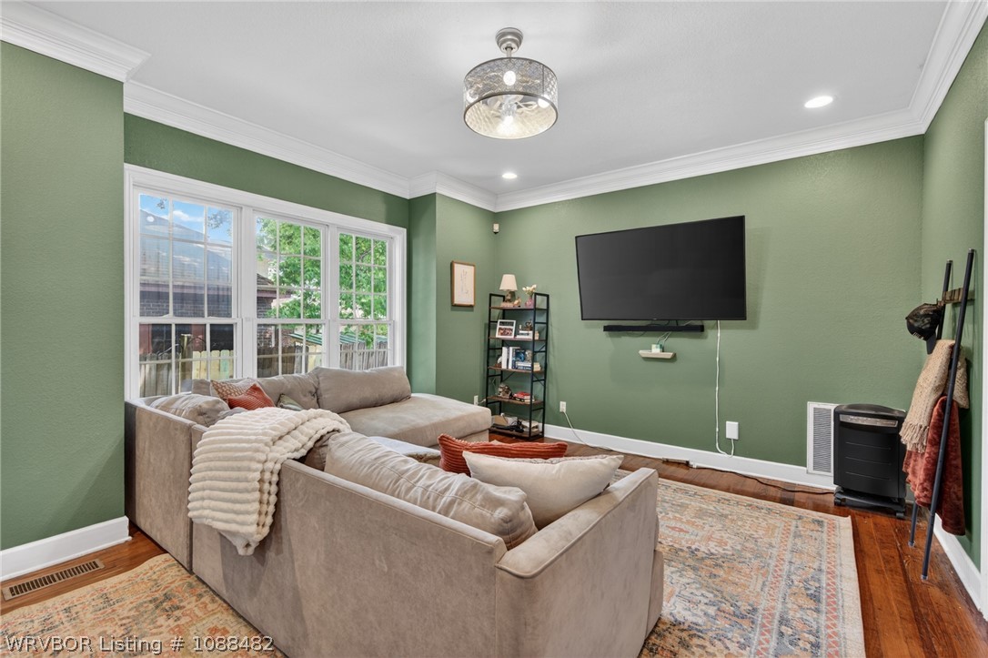 main property photo 14