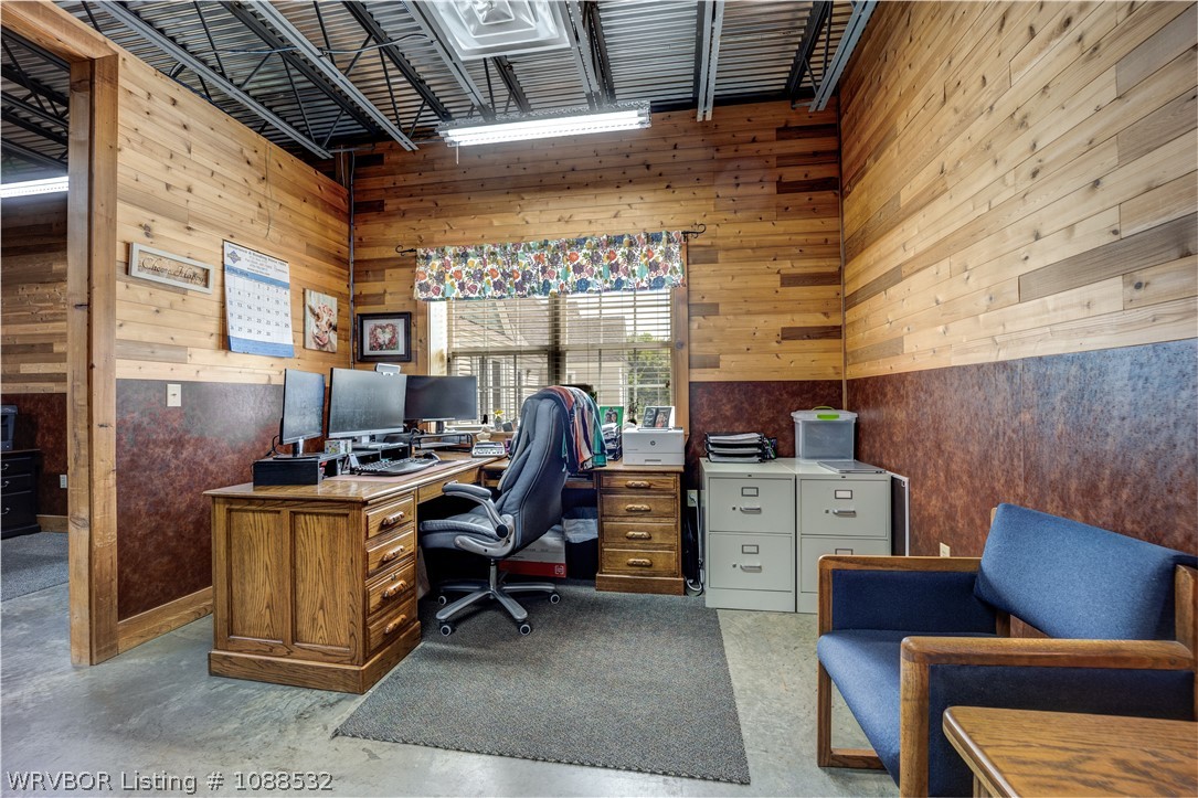 main property photo 41