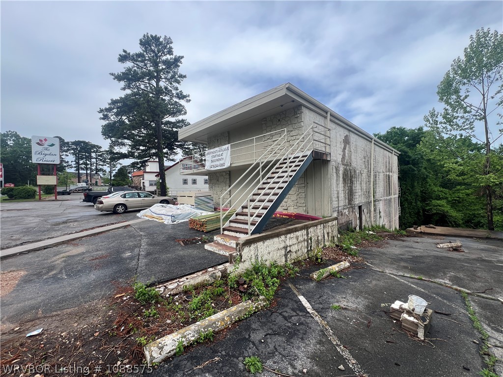 main property photo 13
