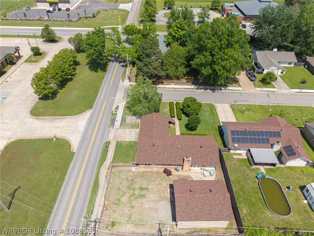 main property photo 40