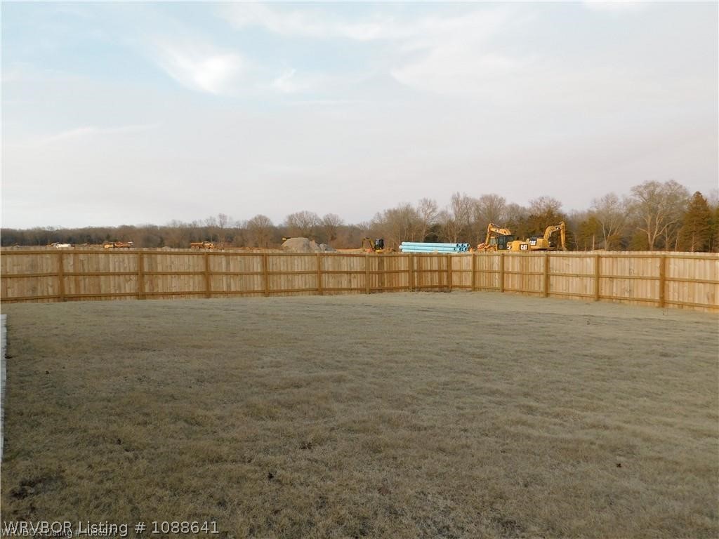 main property photo 9