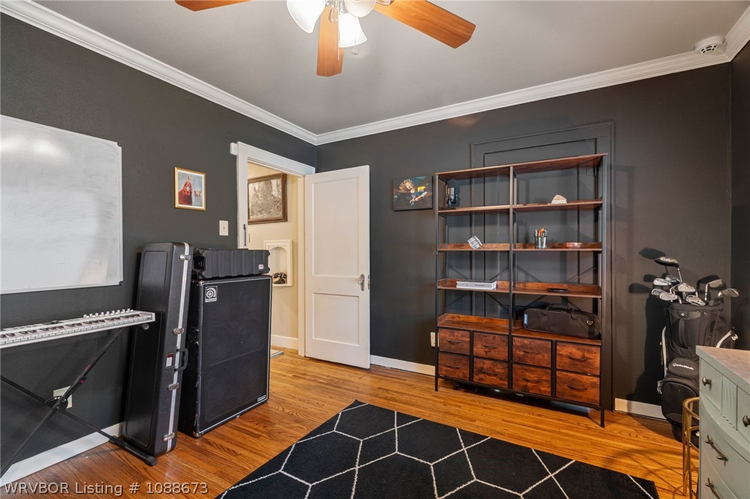 main property photo 19