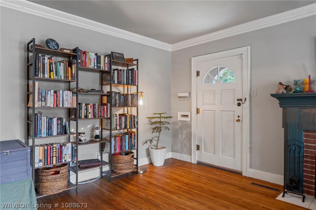 main property photo 8