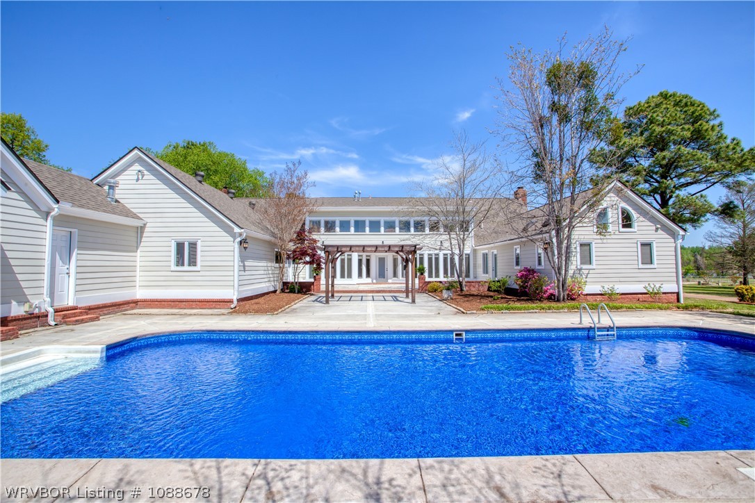 main property photo 41