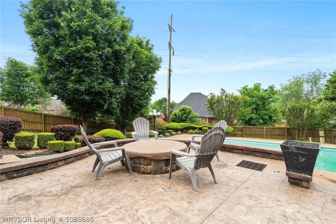 main property photo 13