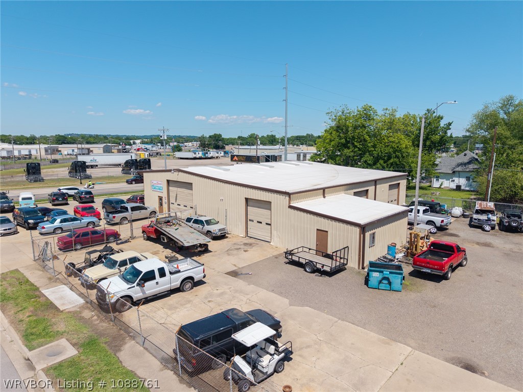 main property photo 13