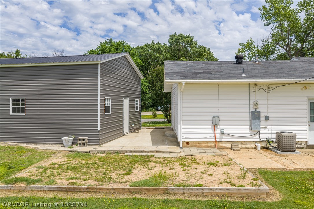 main property photo 31