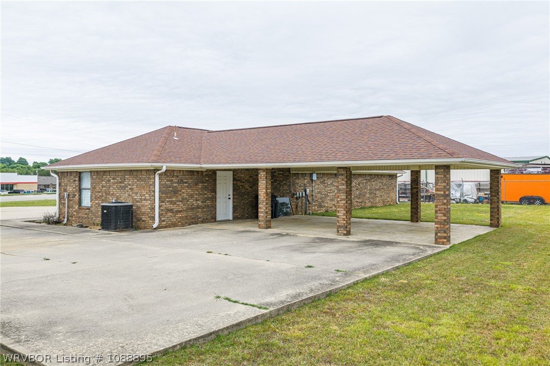 main property photo 27