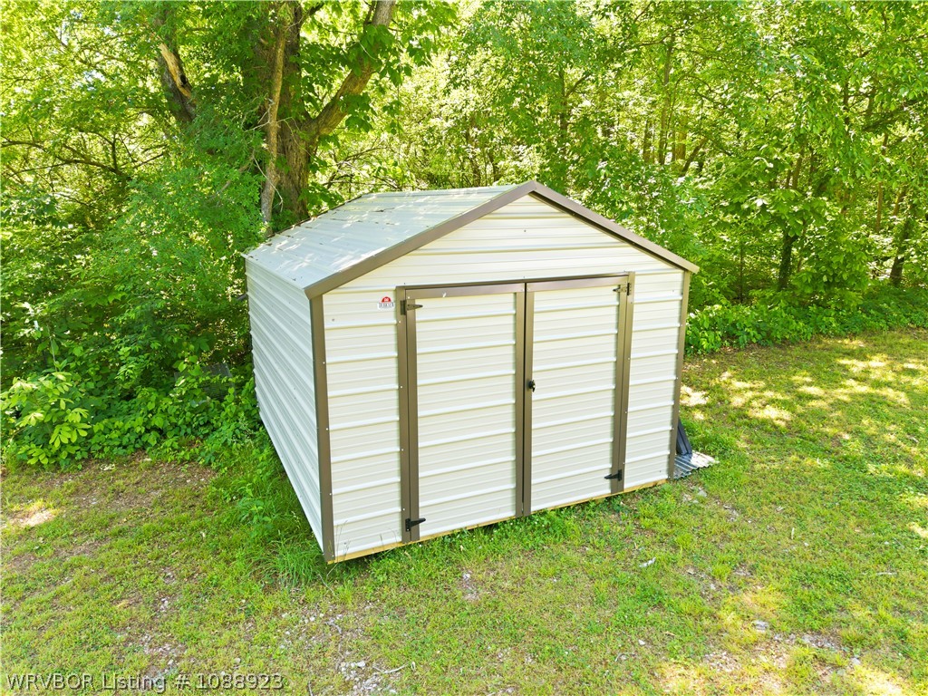 main property photo 10