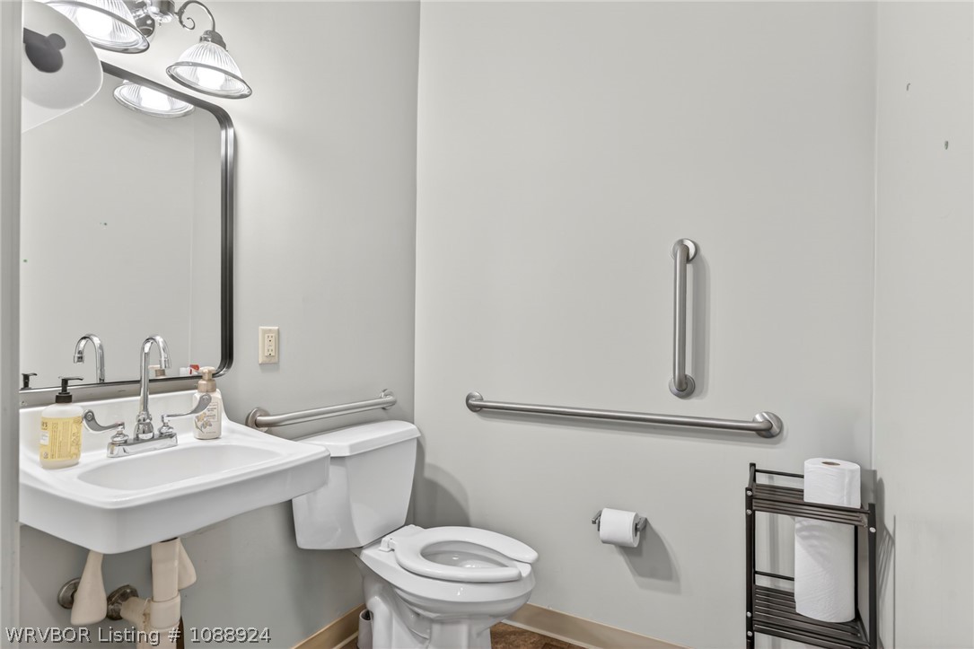 main property photo 29