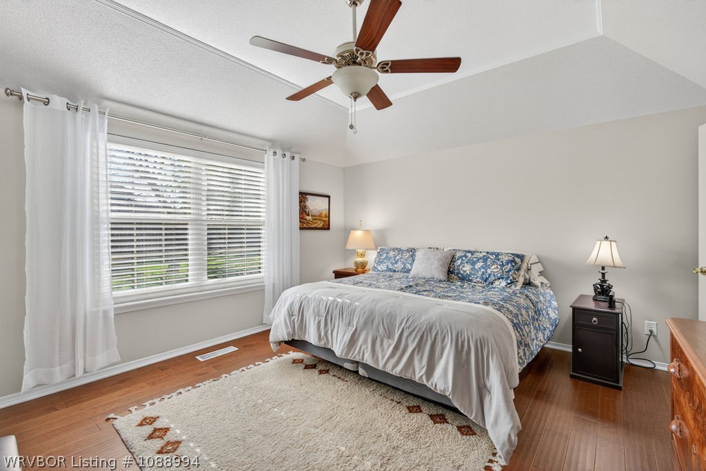 property viewer photo 20