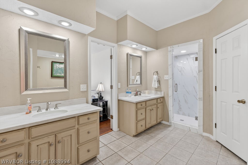 property viewer photo 23