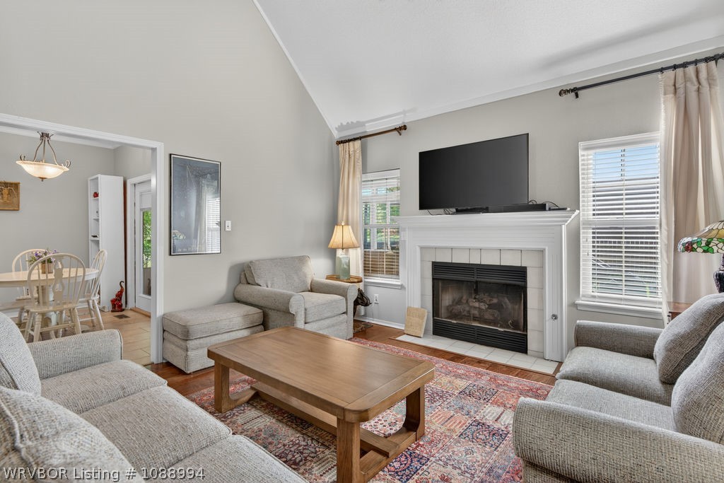 property viewer photo 8