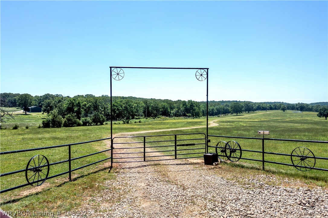 main property photo 9