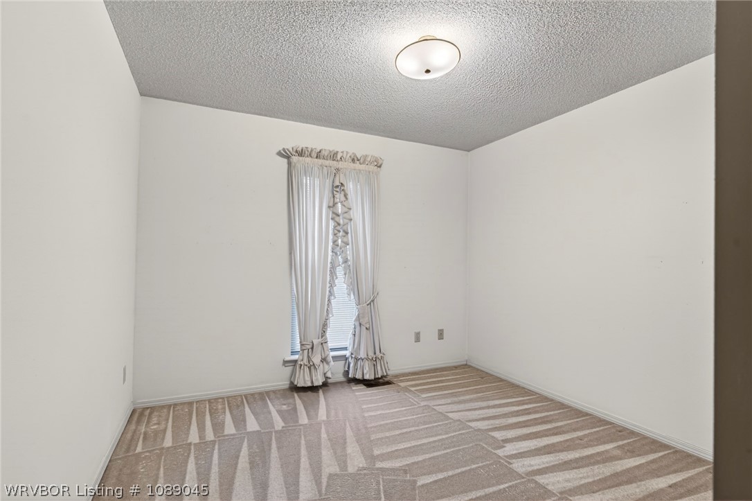 property viewer photo 25