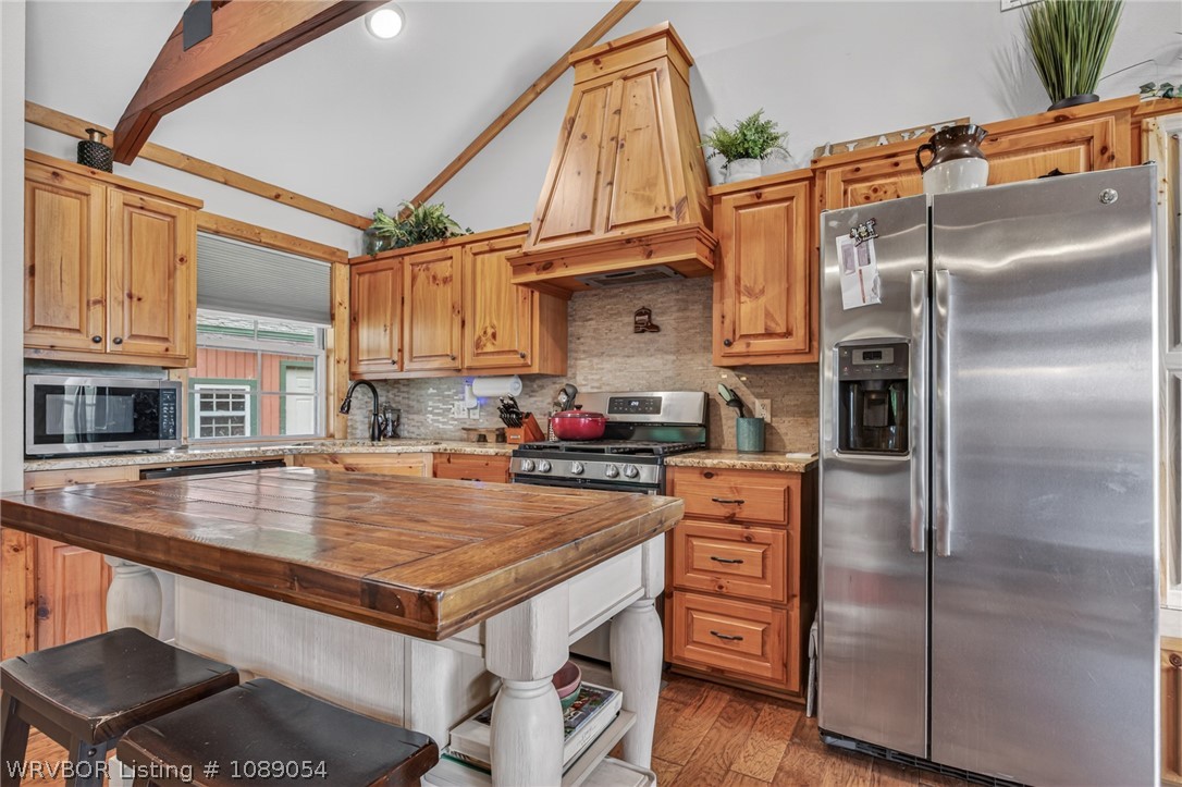 main property photo 12
