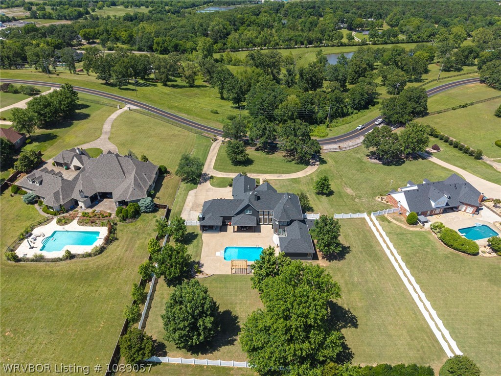 main property photo 47