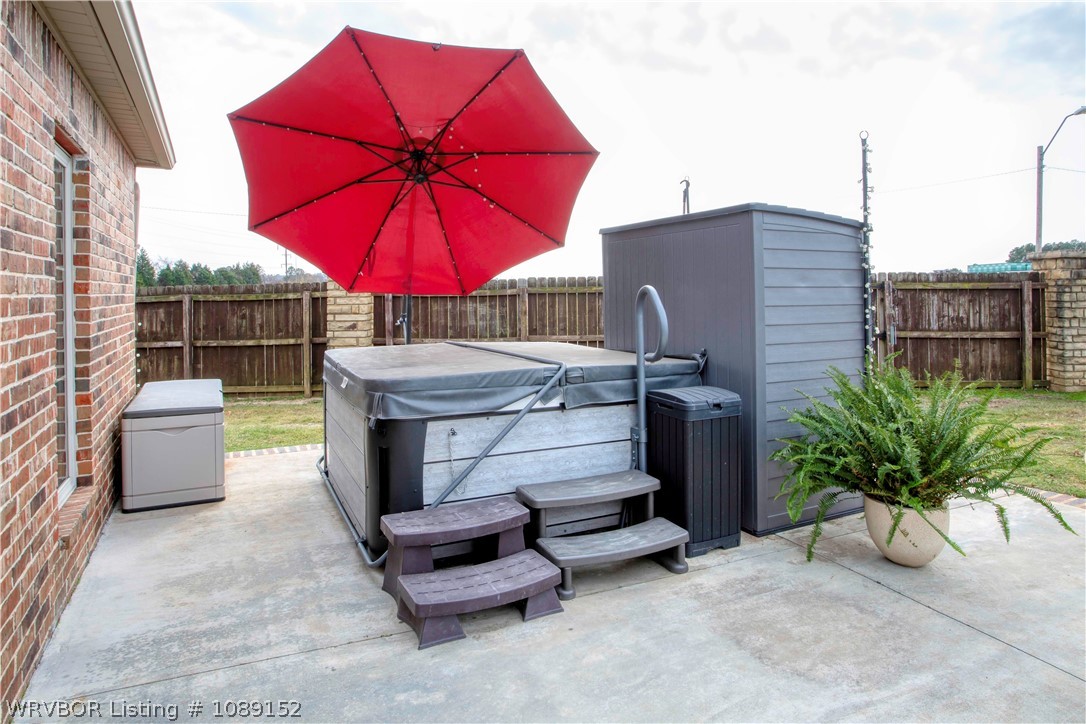 main property photo 40