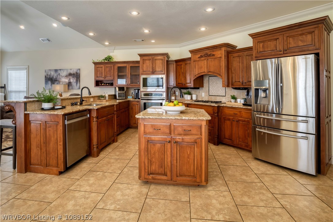 main property photo 8