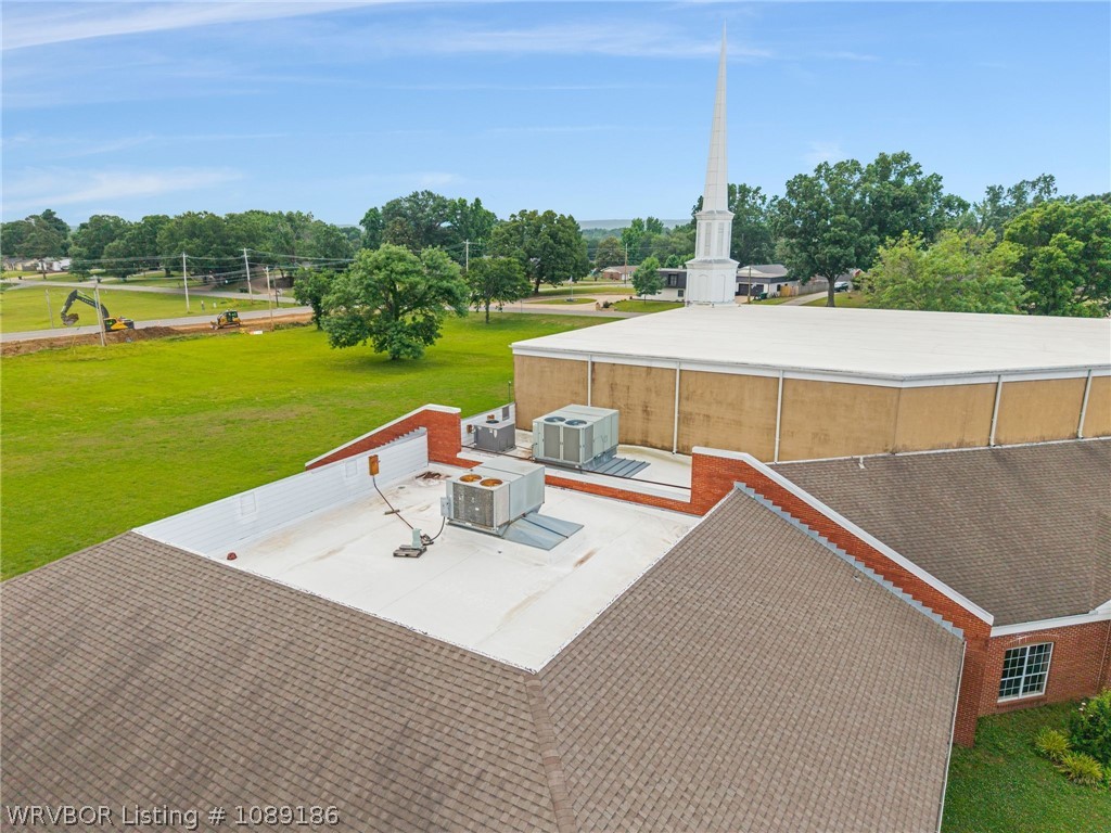 main property photo 28