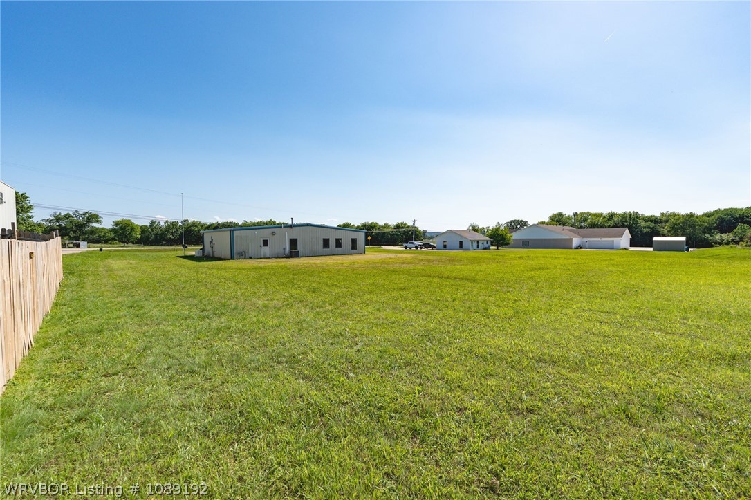 main property photo 28