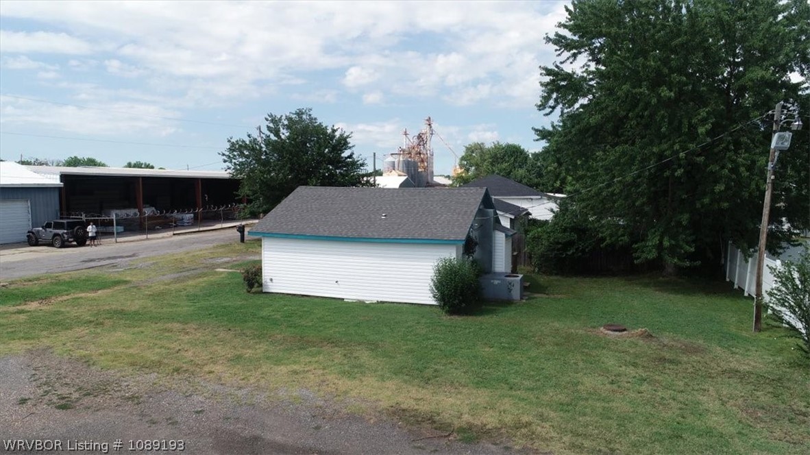 main property photo 16