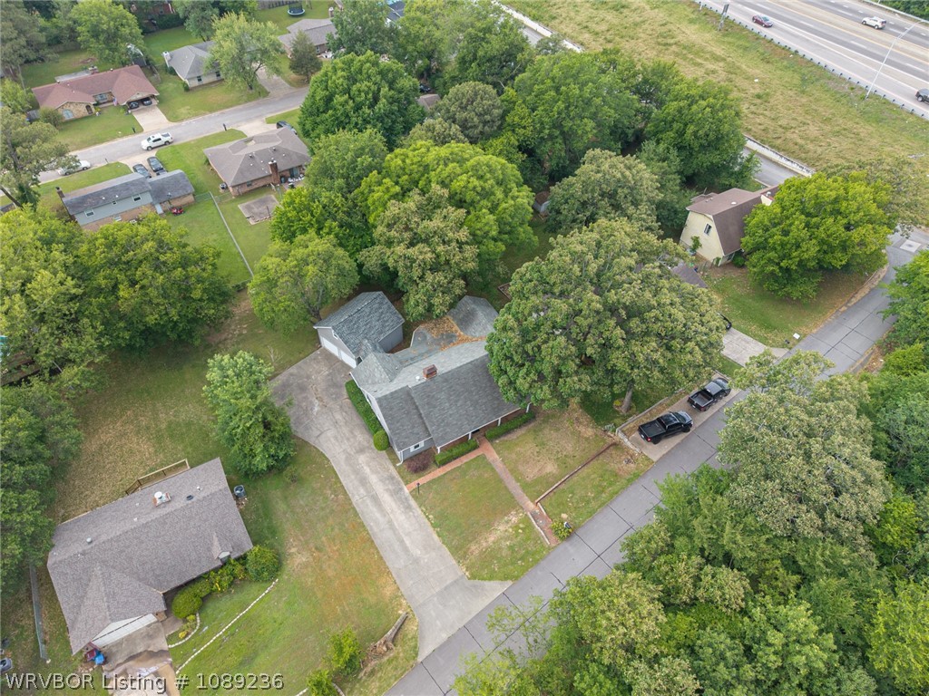 main property photo 16