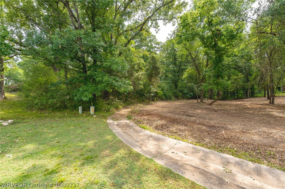 main property photo 9