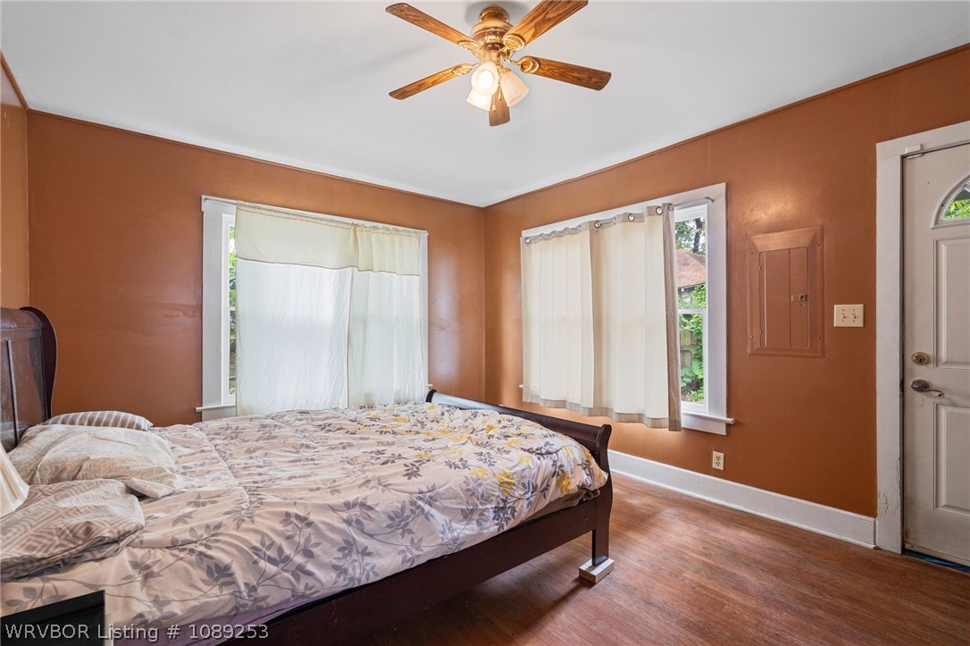 main property photo 11
