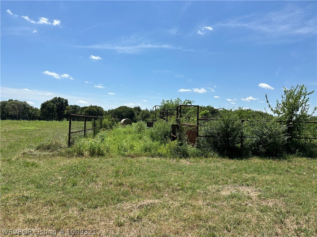 main property photo 16