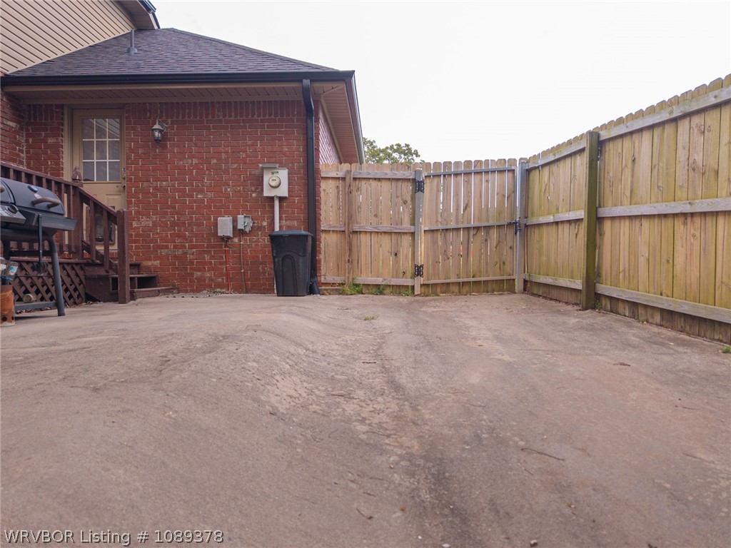 main property photo 45