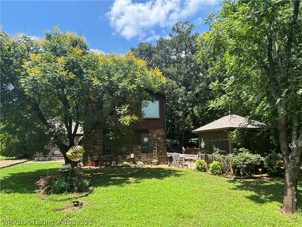 main property photo 28