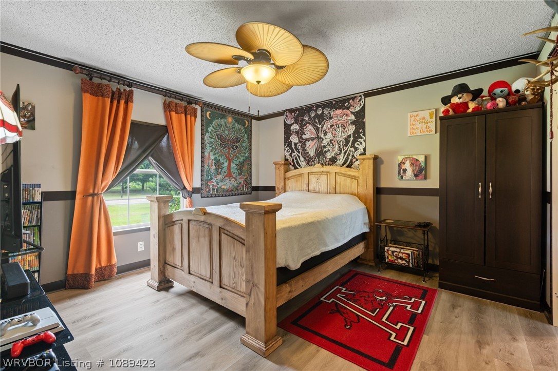 main property photo 18